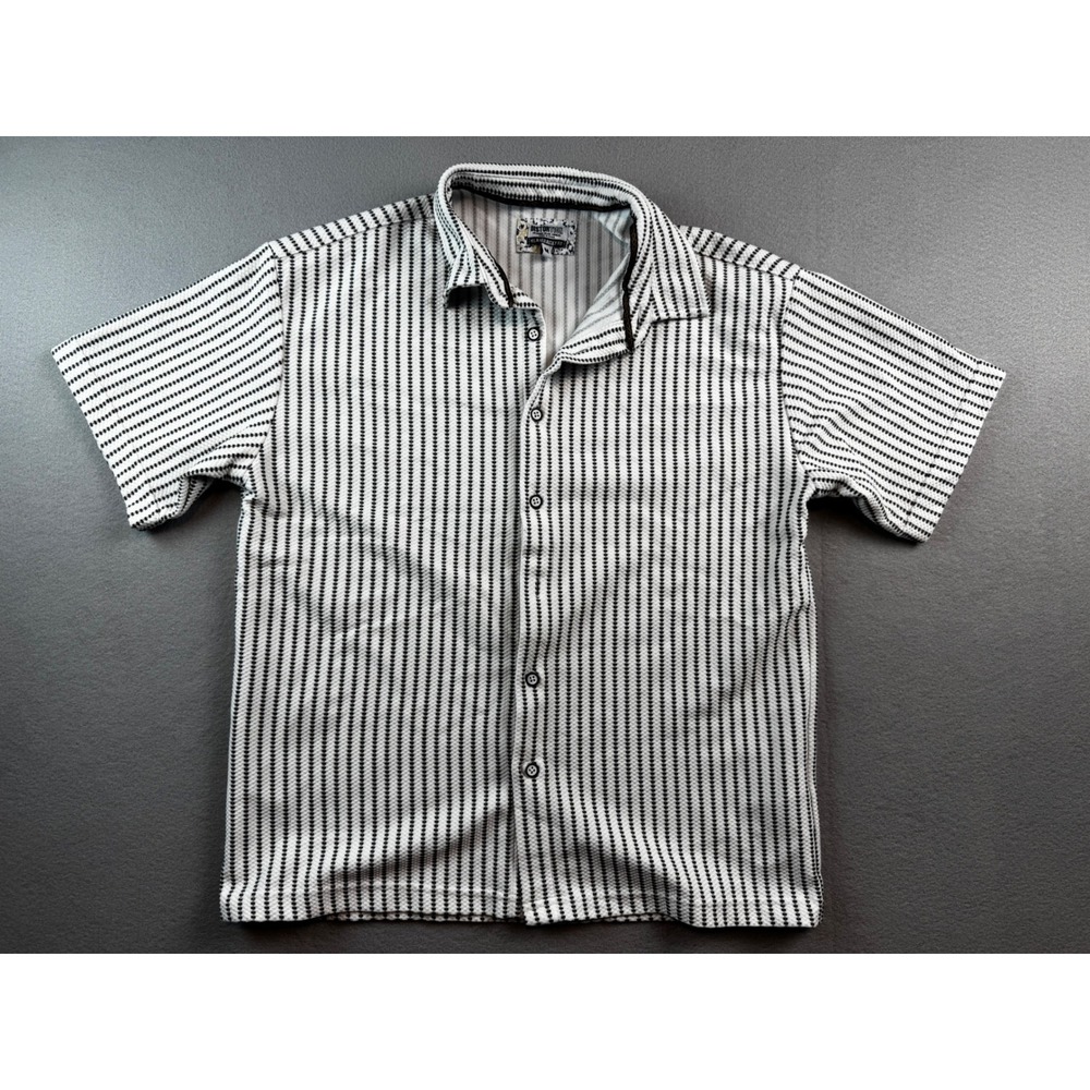 Distortion Mens Relaxed Boxy Fit Striped Short Sleeve Button Down Shirt Medium